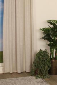 Freden is een linnenlook inbetween met een grove weving in beige en crème garens van ongelijke dikte