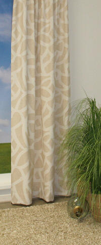 Formi is een soepele gordijnstof met een grote stoere grafische print