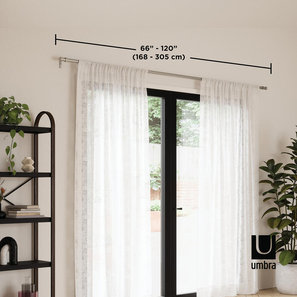 De Cappa gordijnroede van Umbra is super stylish uit en door de metalen finish oogt deze modern en klassiek tegelijk